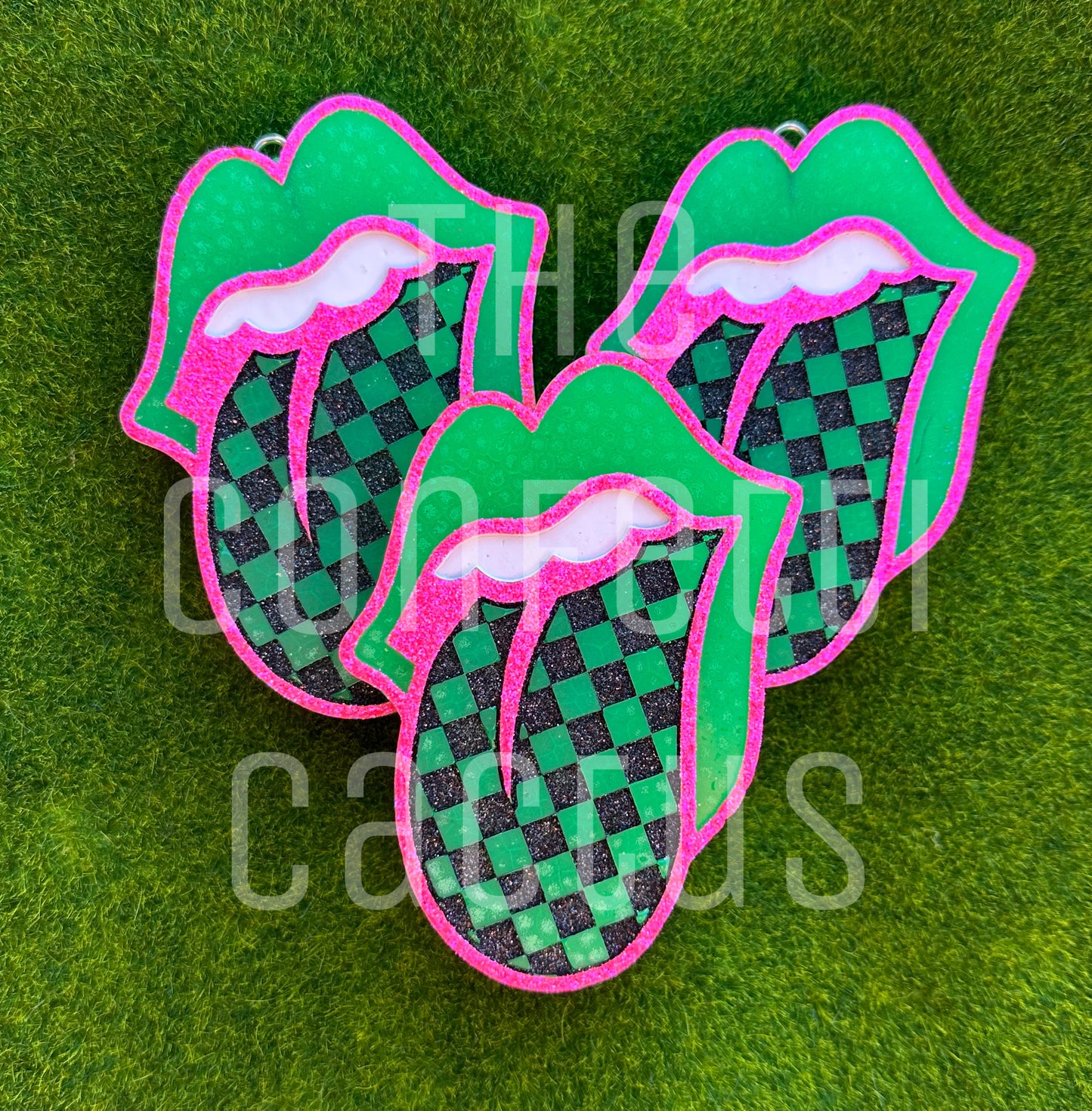 Checkered Tongue Vent Clip (Set of 2)
