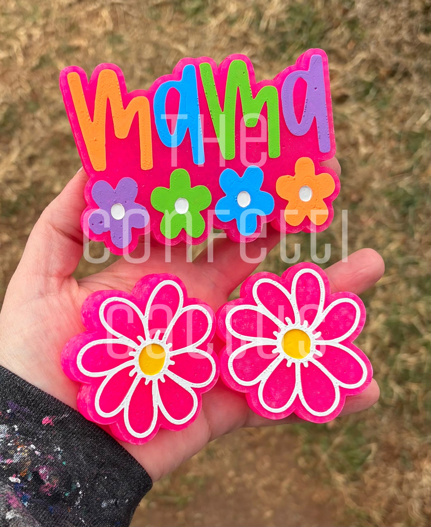 Mama W/Flowers Set