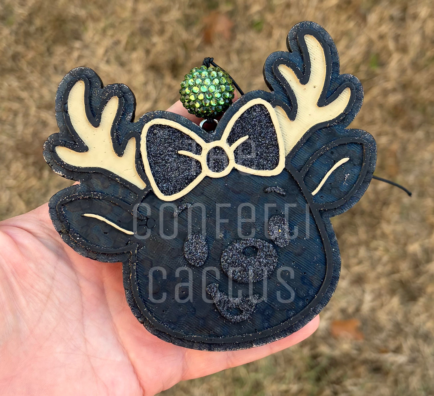 Reindeer W/Bow